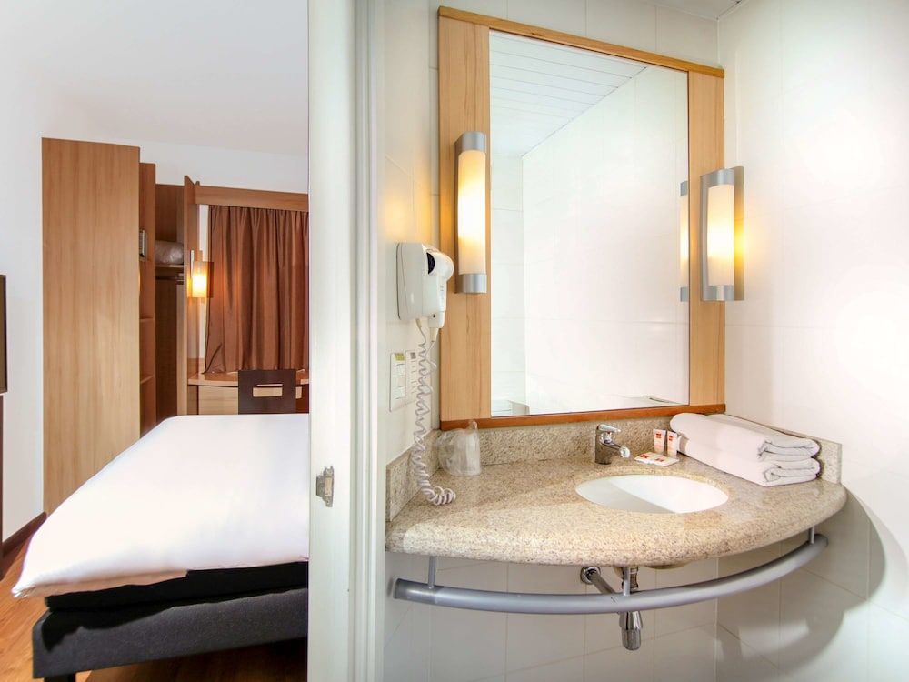 Hotel ibis Santiago Providencia Room, Multiple Beds 5