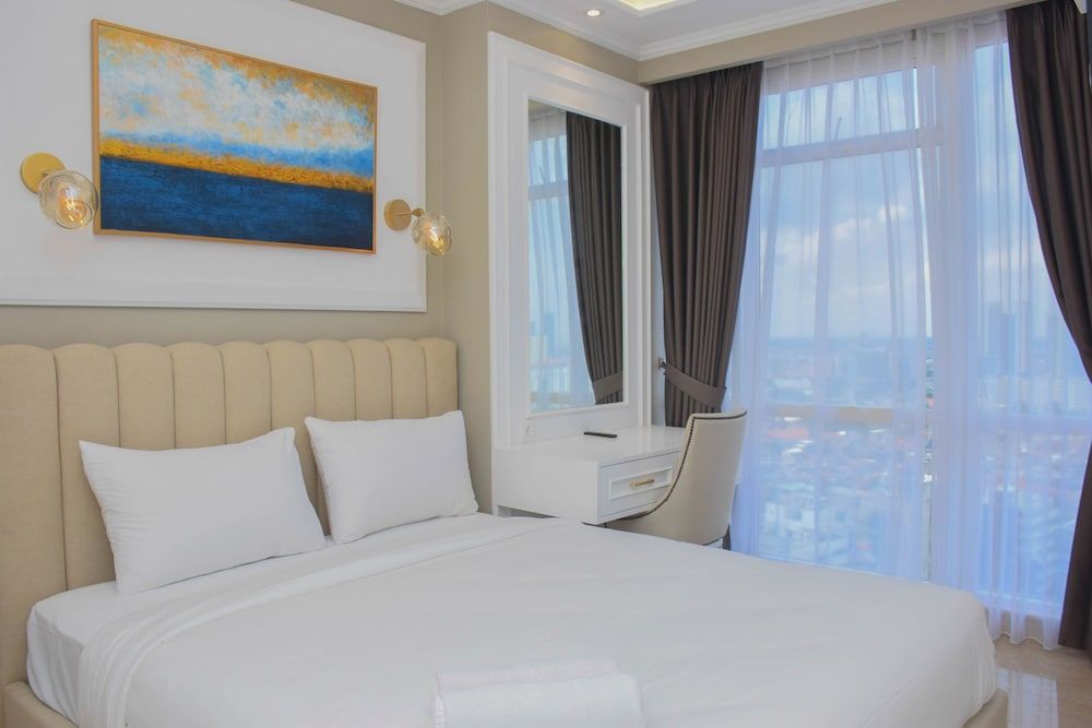 Modern And Comfy 2Br At Menteng Park Apartment