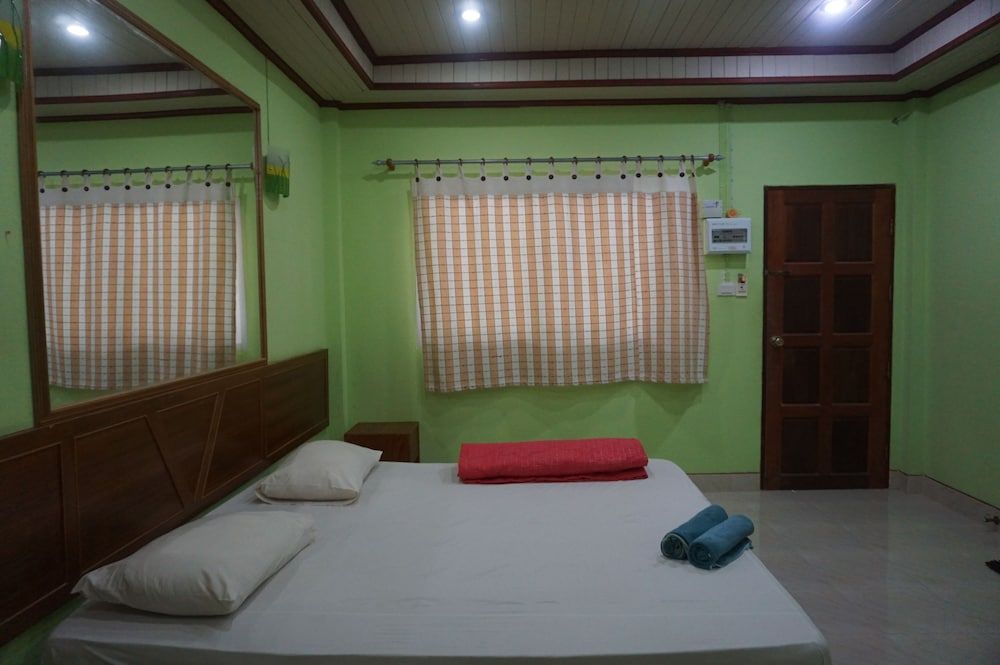 Thumneab Guesthouse Standard Double Room, 1 Double Bed, Non Smoking 3