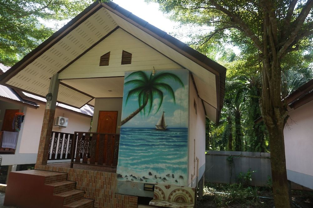 Thumneab Guesthouse Family Quadruple Room, 2 Double Beds, Non Smoking 4