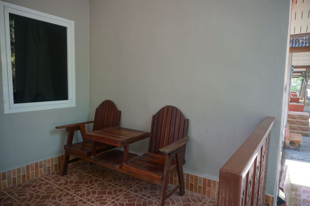 Thumneab Guesthouse Standard Twin Room, 2 Twin Beds, Non Smoking 7