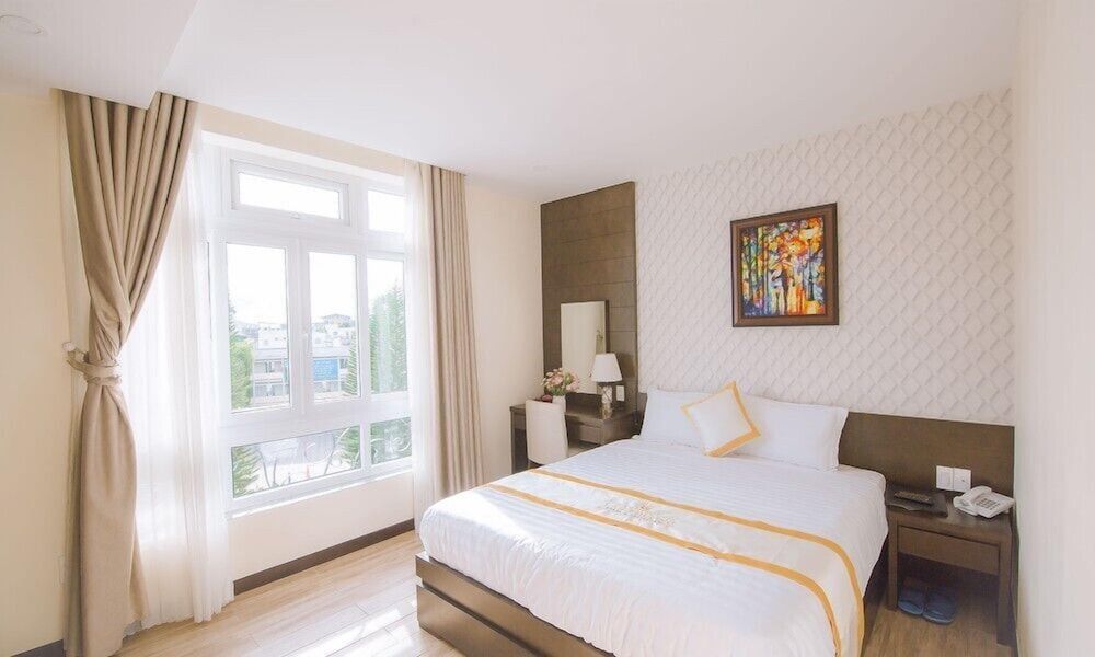 Thien Ly Hotel Deluxe Double Room 2