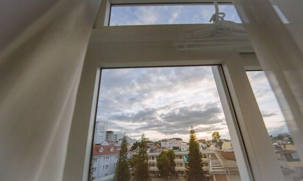 Thien Ly Hotel Deluxe Double Room 6