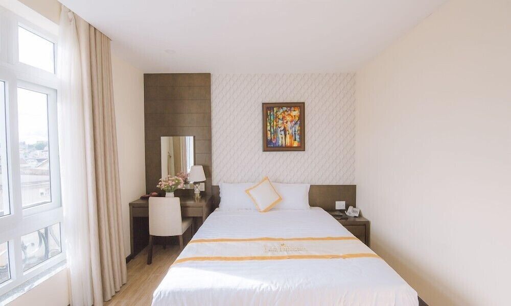 Thien Ly Hotel Deluxe Double Room 5