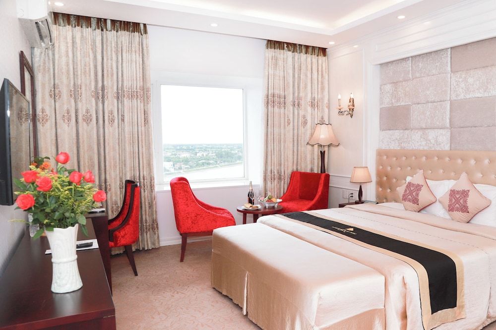 Sai Gon Dong Ha Hotel Presidential Room