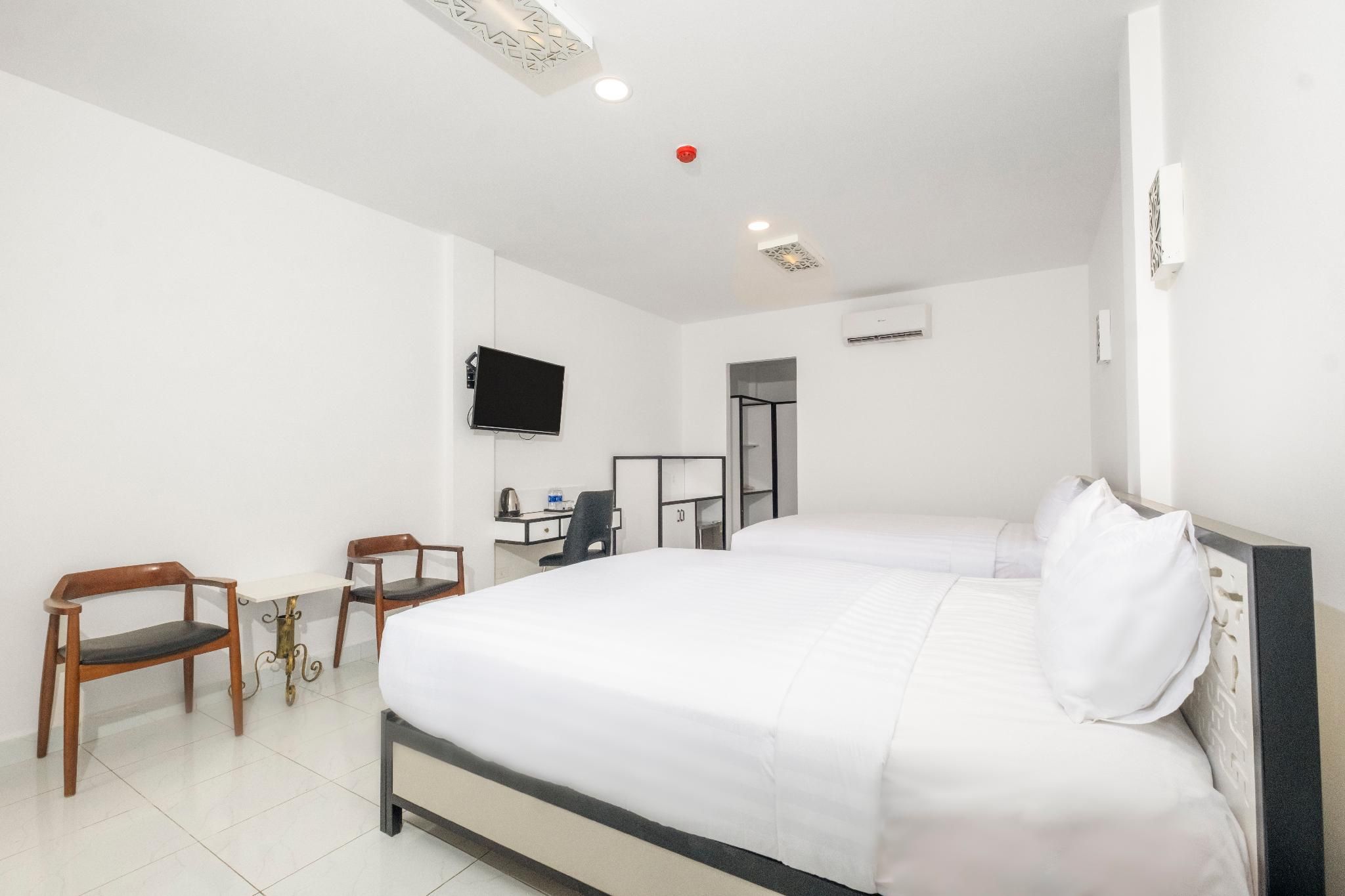  Family Suite Room Garden View