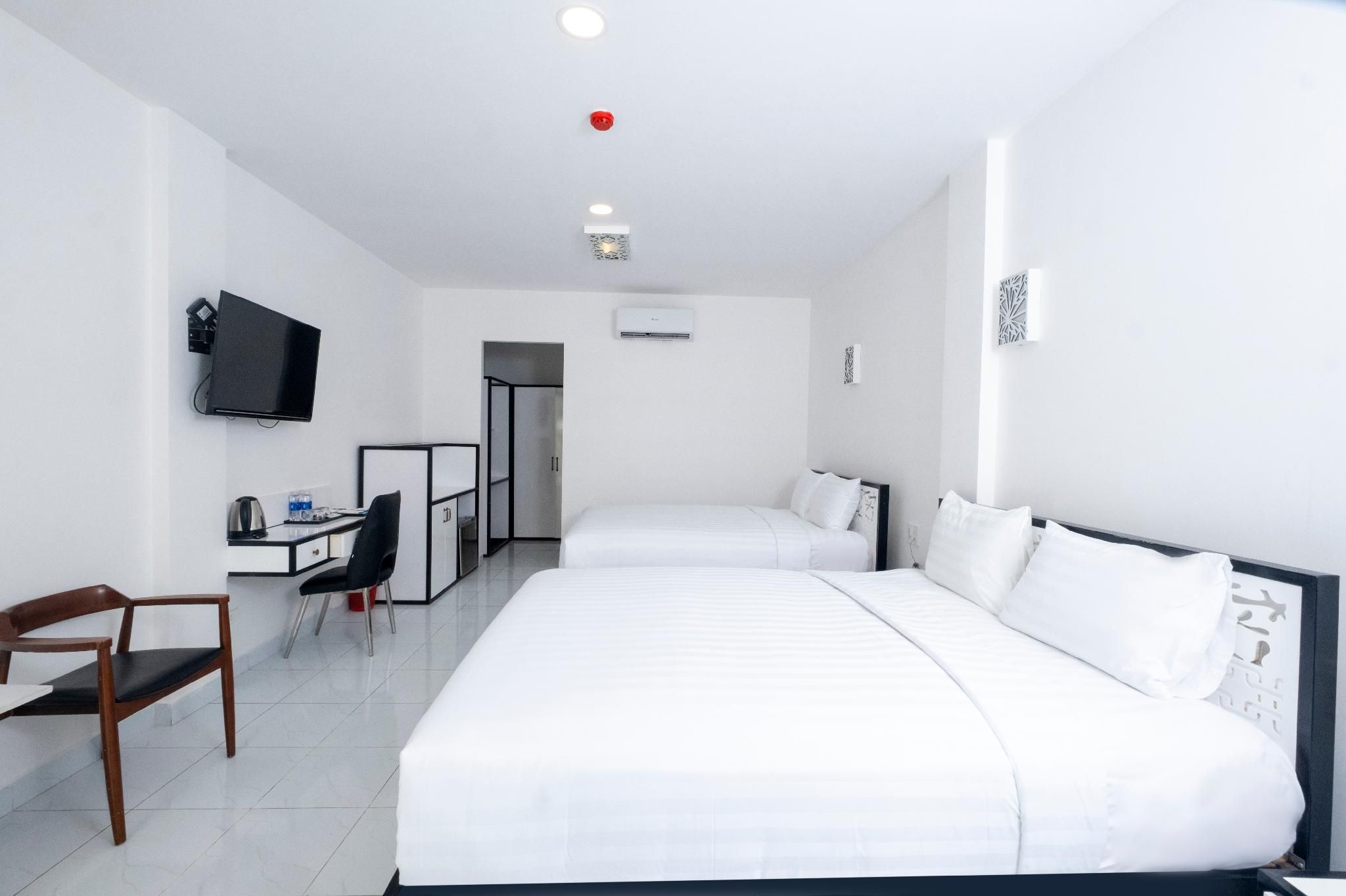  Family Suite Room Garden View