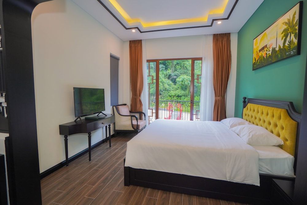 Junior Room, River View