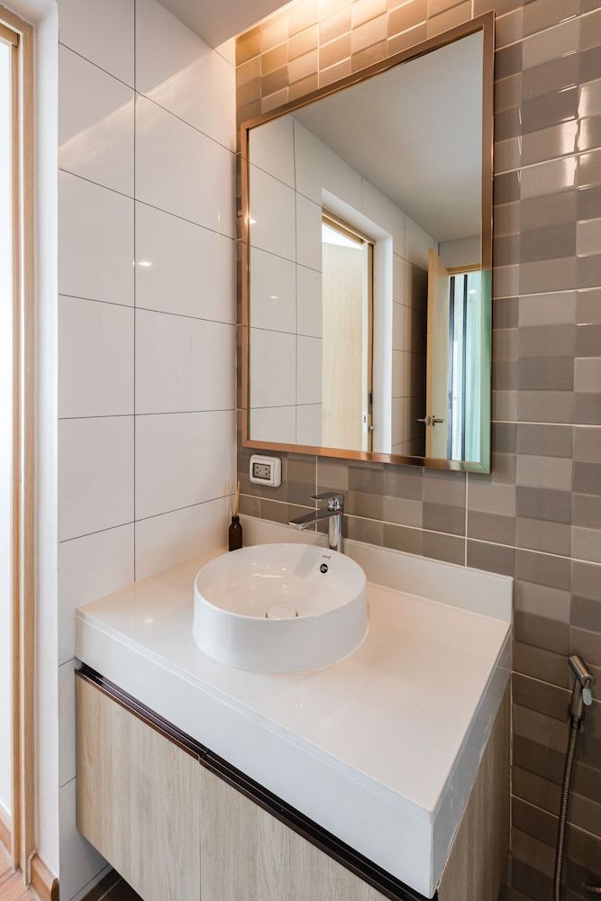 The Proud Rawai Deluxe Apartment 9