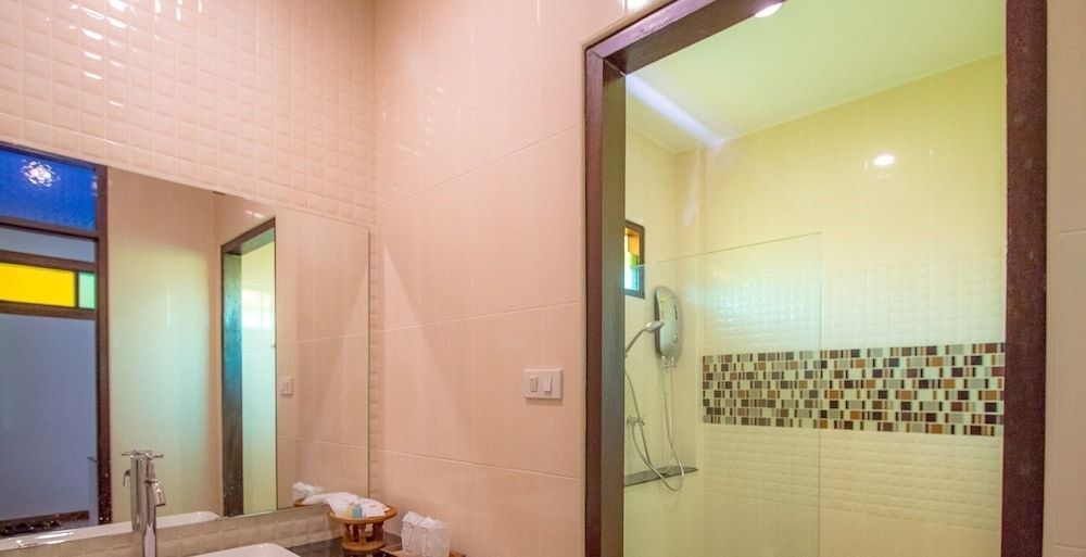 Baan Pondchanok Hotel Deluxe Double Room 5