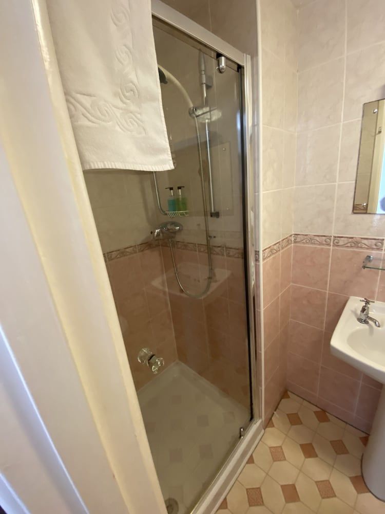 Fairhaven Hotel Standard Single Room 3