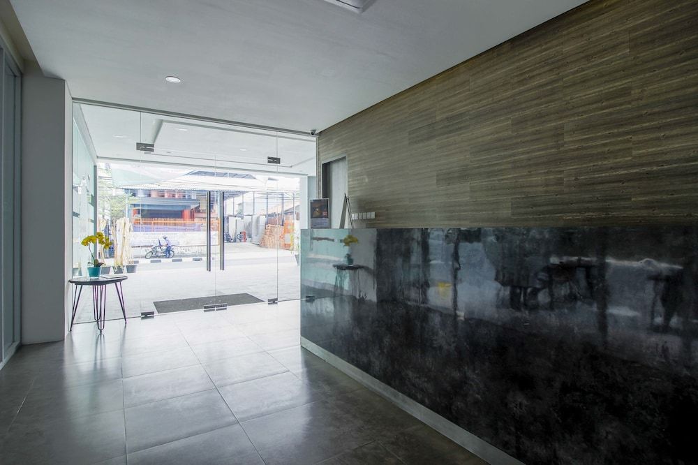 undefined RedDoorz Plus near Tebet 10