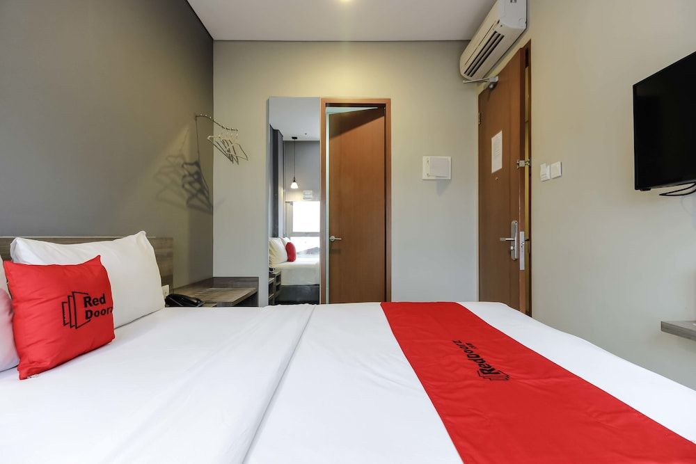 undefined RedDoorz Plus near Tebet 7