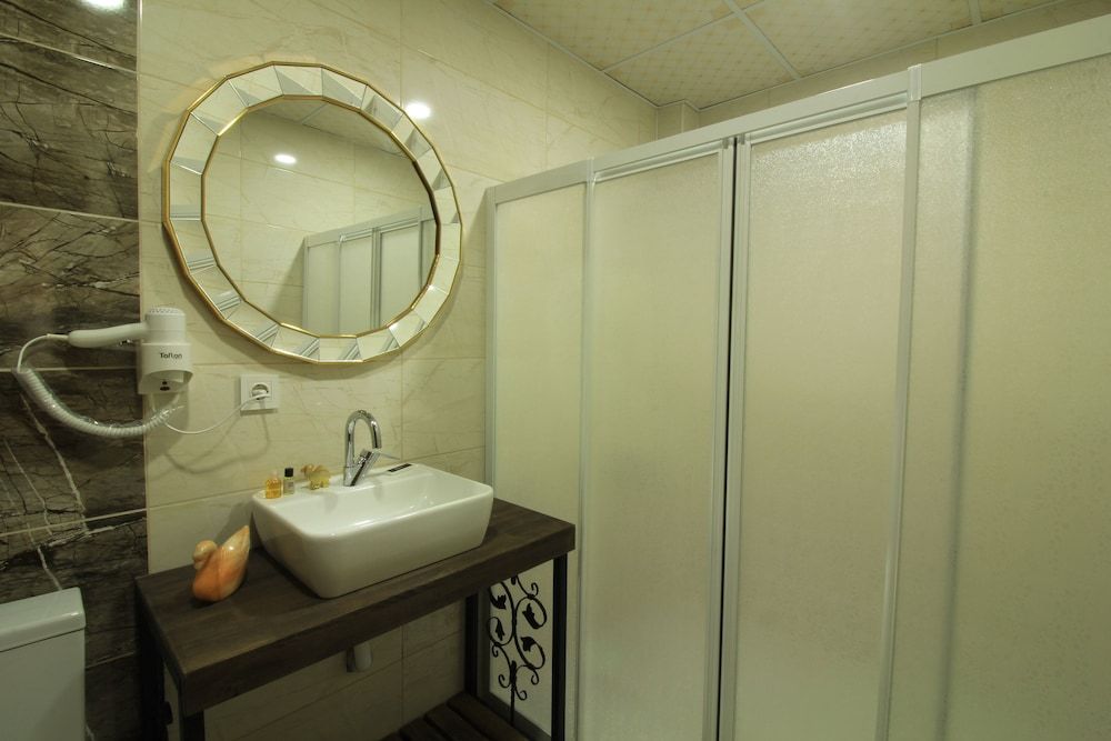 Daphne Luxury Rooms Stone Room 8