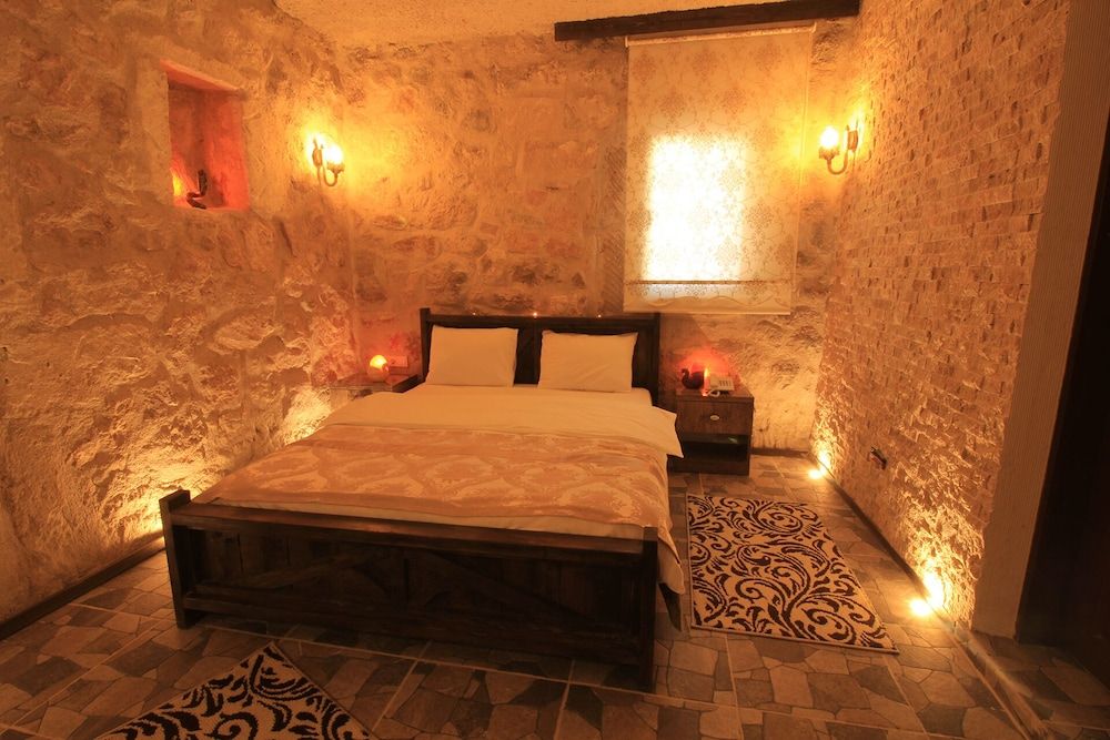 Daphne Luxury Rooms Stone Room