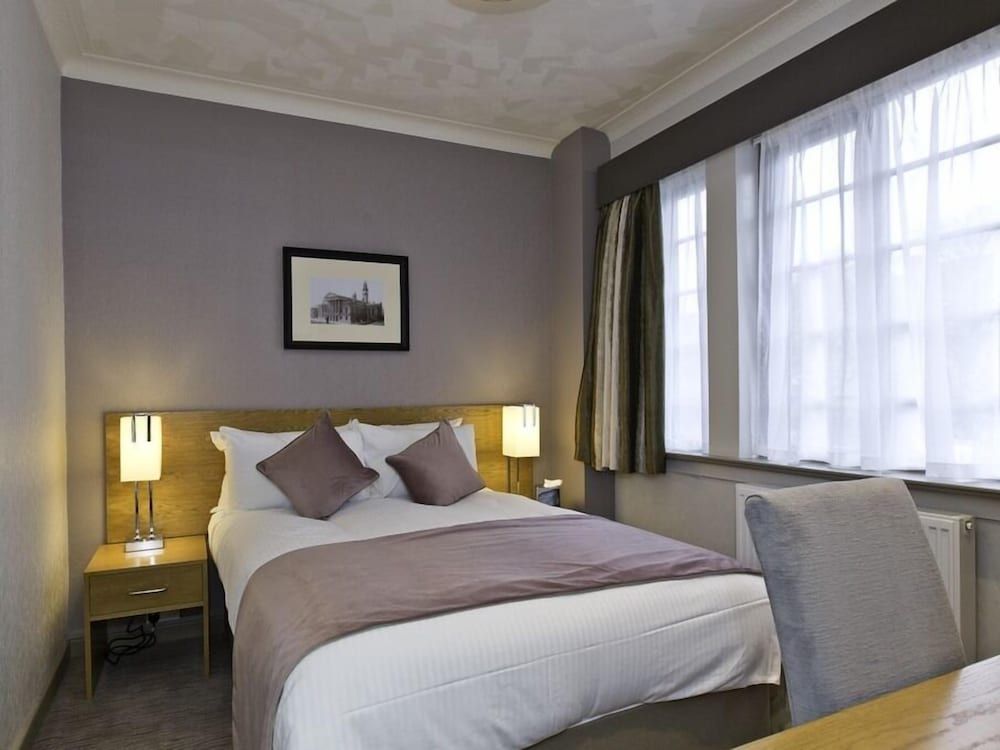 Abbey Inn Double Room, Ensuite