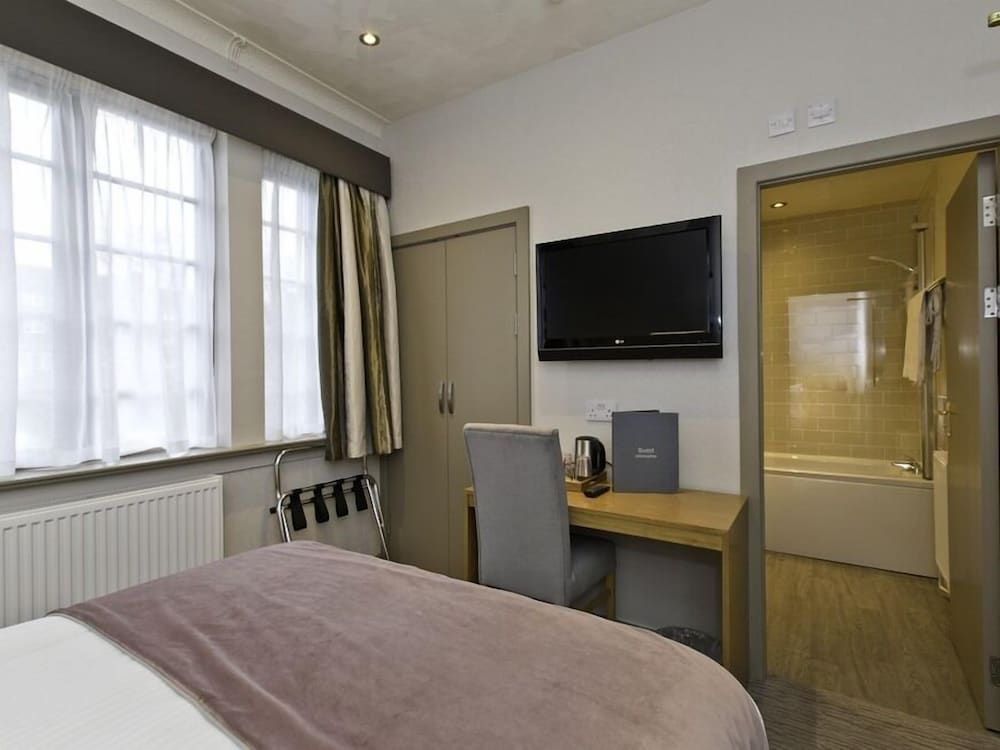 Abbey Inn Double Room, Ensuite 8