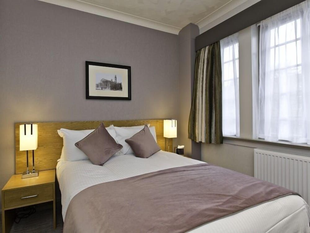 Abbey Inn Double Room, Ensuite 2