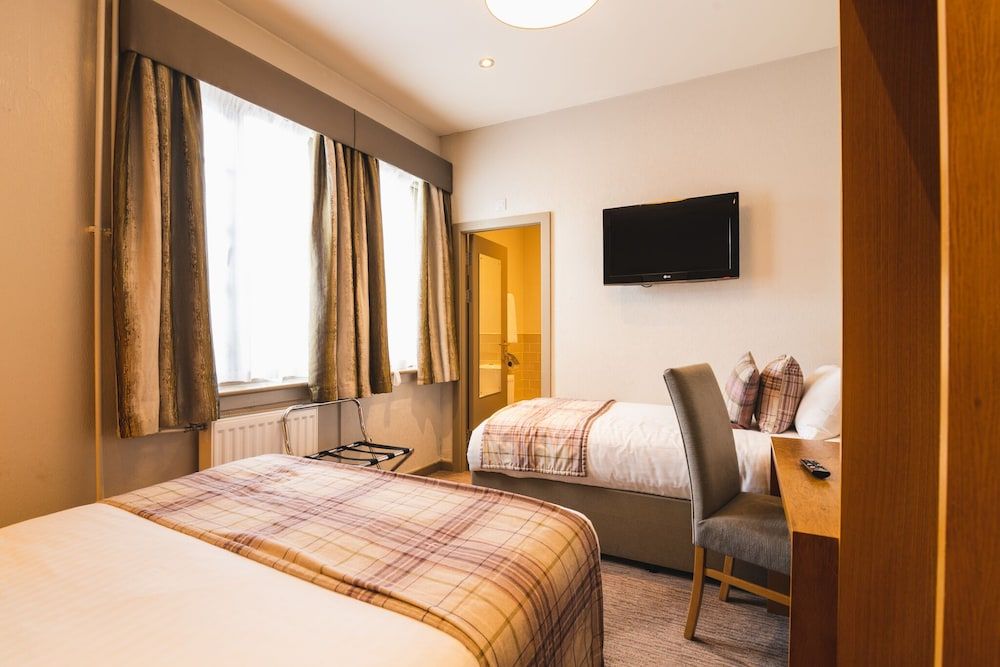 Abbey Inn Suite, Ensuite (with Triple option)