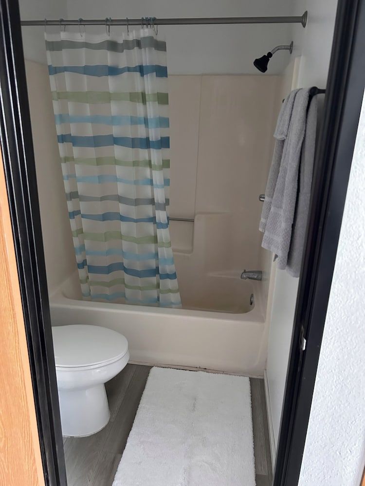 Stayinn Standard Room, 1 Queen Bed 10