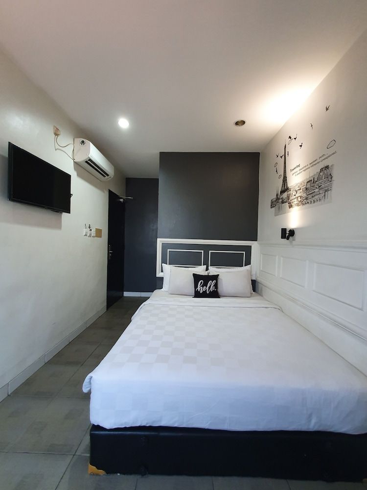 undefined Wow! Hotel 38 5