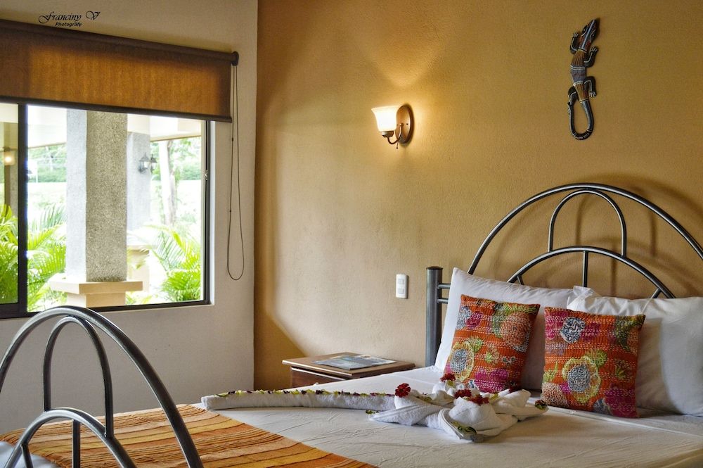 Hotel D'Lucia Standard Double Room, 1 Queen Bed, Accessible, Garden View 8