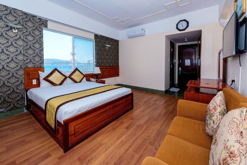 Deluxe Double or Twin Room, City View
