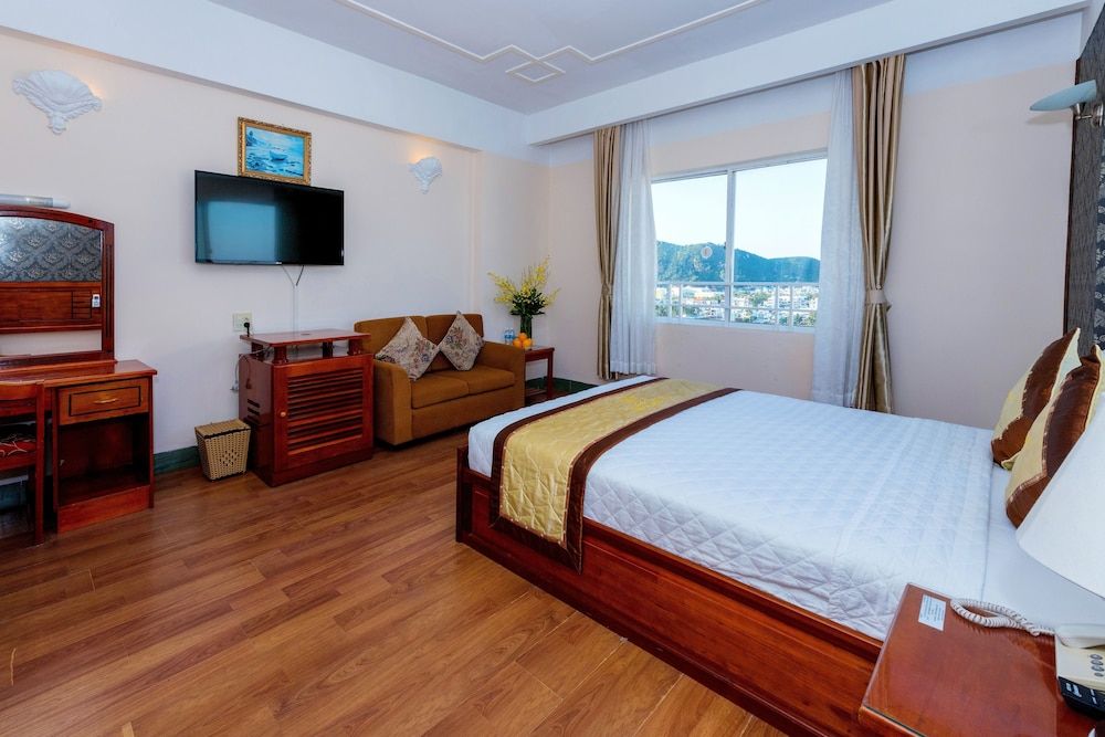 Deluxe Double or Twin Room, City View