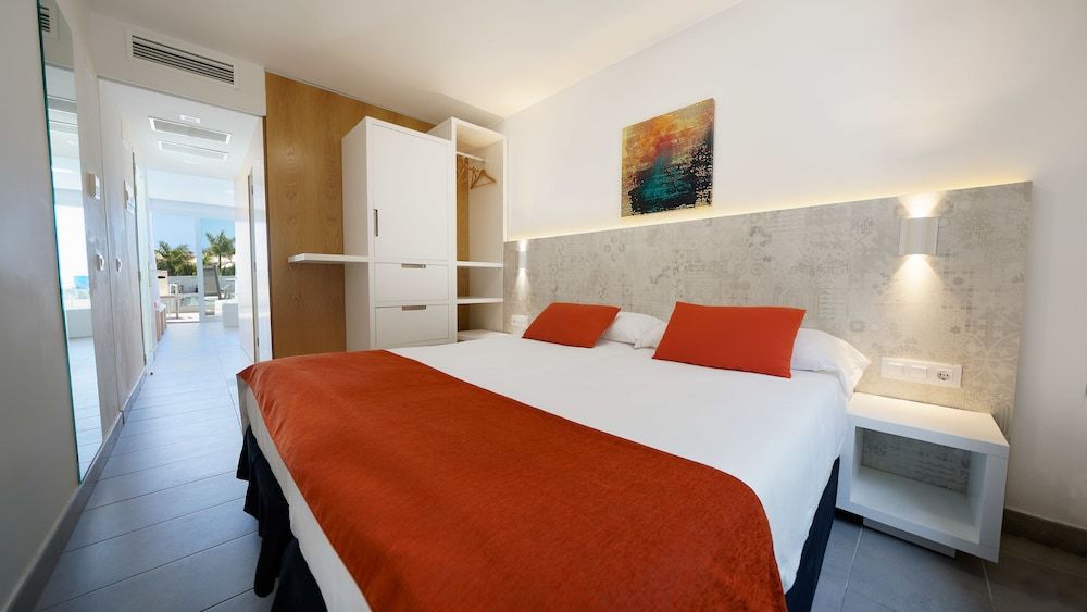 Apartment, 1 Bedroom, Pool View