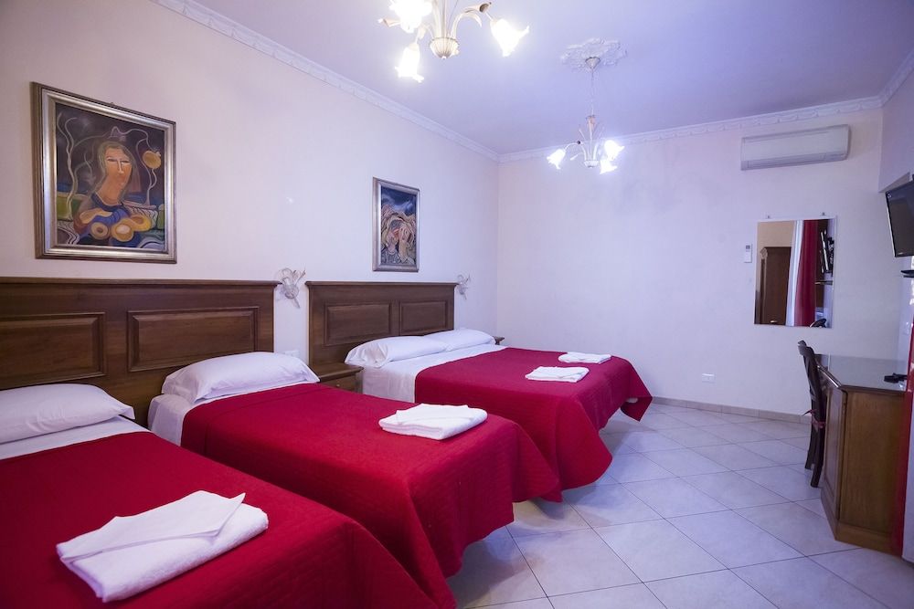 undefined Anthony House Via Villafranca 3