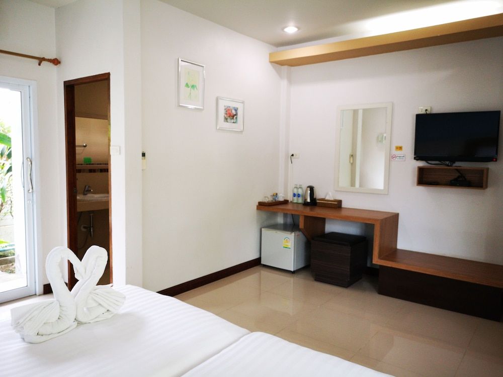 Standard Bungalow, 2 Twin Beds, Non Smoking