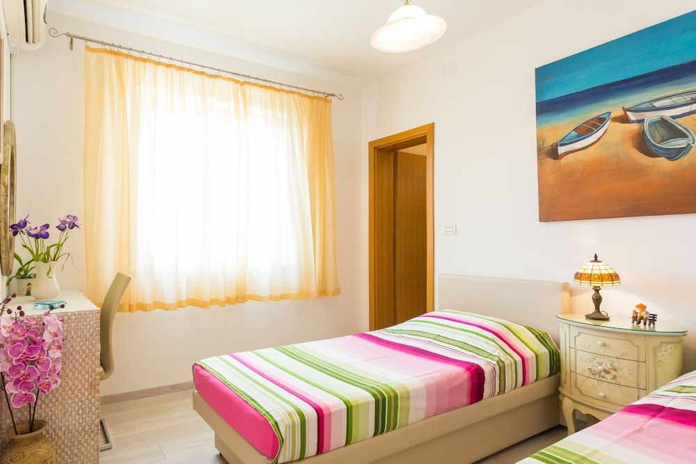 undefined Guesthouse S&L 5