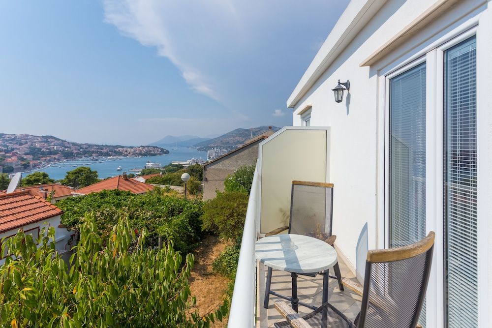 undefined Guesthouse S&L 3