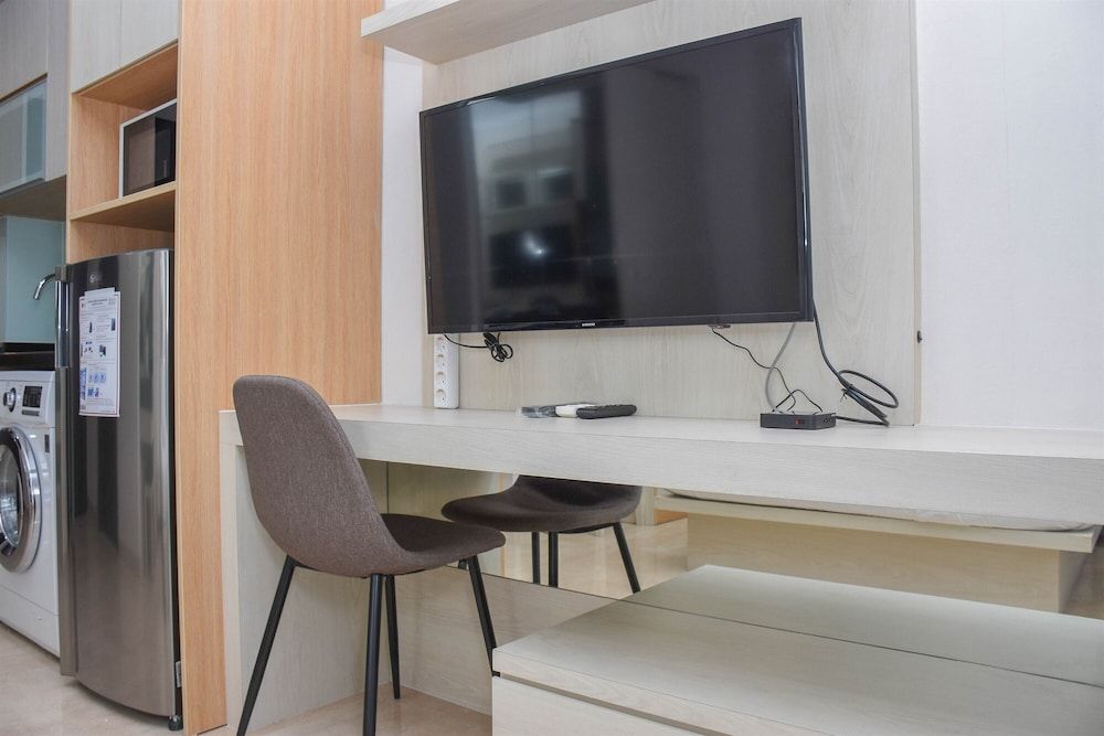undefined Comfortable And Warm Studio Room At Menteng Park Apartment 5