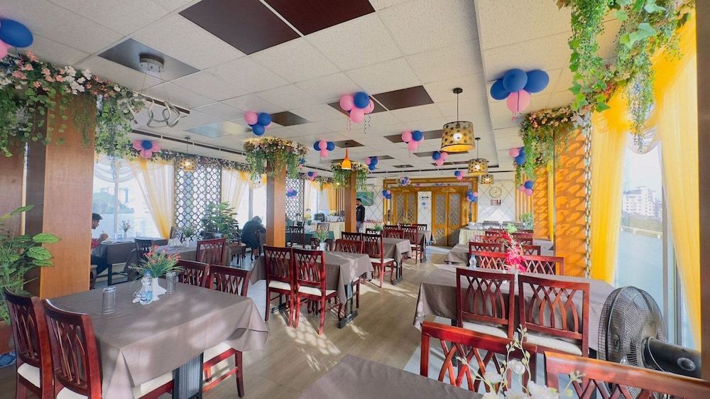 undefined Hotel Grand Circle Inn 5