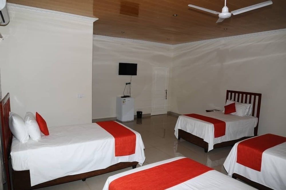 undefined Pillacol Guest House 6