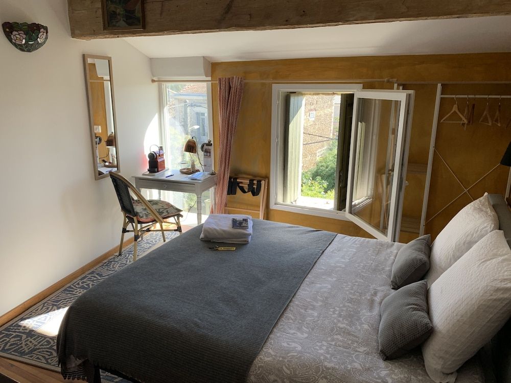 Lo Componaïro Standard Double Room, Ensuite, Garden View (Suzanne, 2em étage) 5