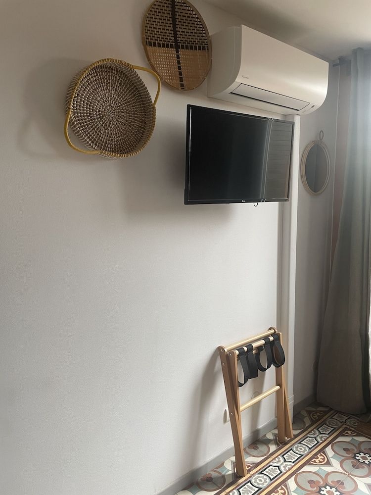 Lo Componaïro Comfort Double or Twin Room, Ensuite (Denise 1 er étage) 11