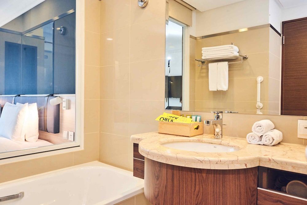 CHECK inn Select Taipei Nangang Standard Twin Room  (No Window) 5