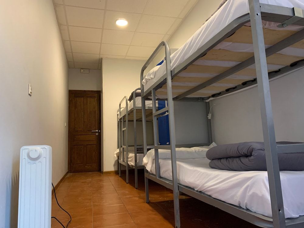 Bed in 4-Bed Mixed Dormitory Room (2)