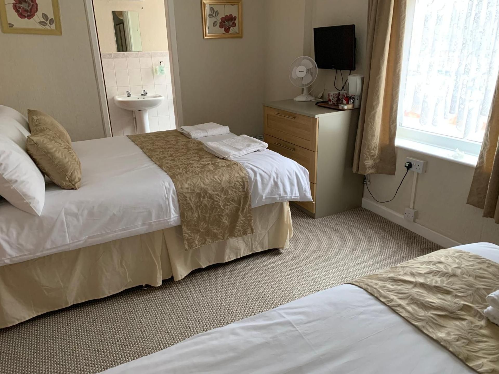 Triple Room with Shower