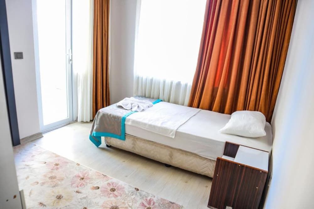 Bir Hotel Family Room 4