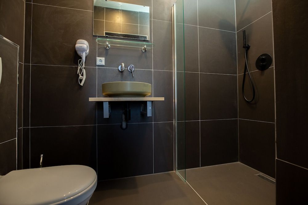 Hotel Cataleya BV Basic Room 8