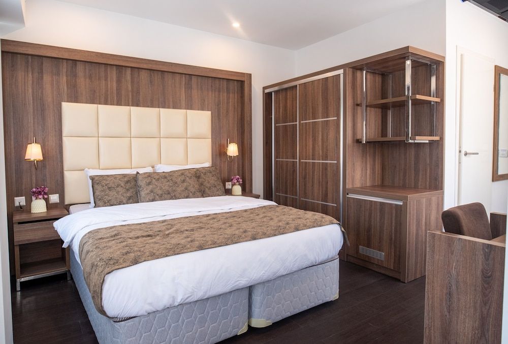 Hotel Cataleya BV Deluxe Room 3