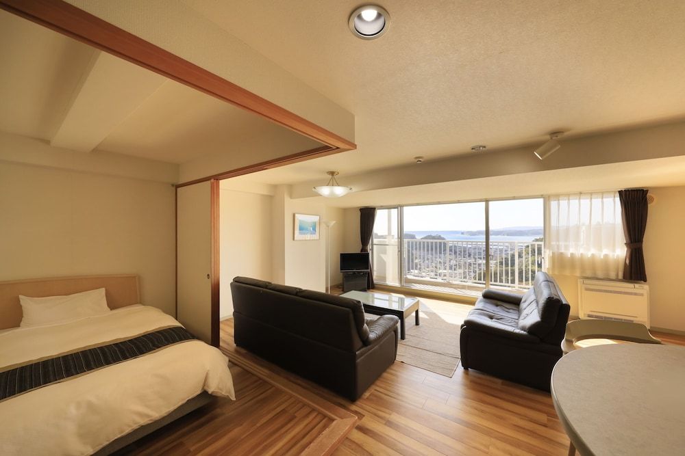 [Non-Smoking] Western Room (4 Beds)/ Ocean View