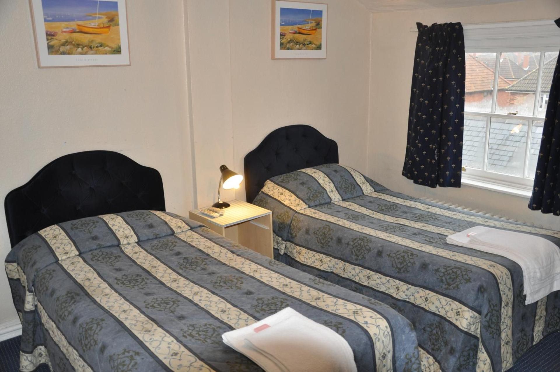 Economy Twin Room