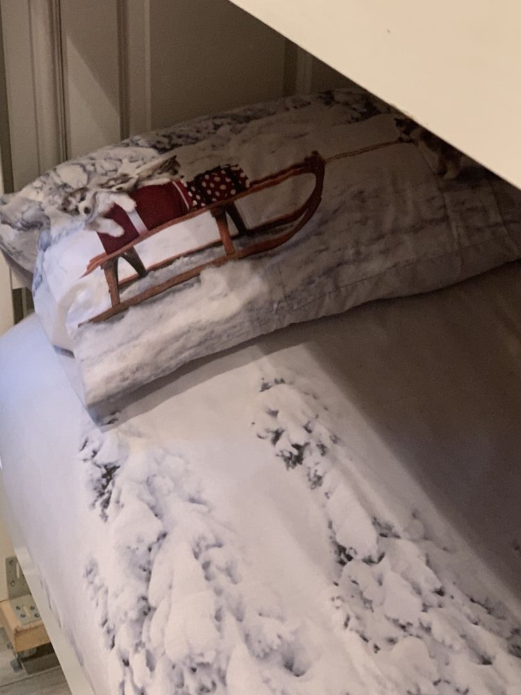 BedrockLodge Buisness Centre HolidayLets Apartment, 2 Bedrooms