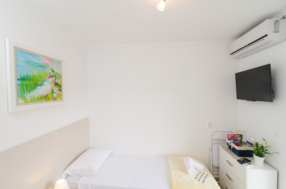 Apartments Kapelica Double Room (Twin or Double Room with Terrace) 16