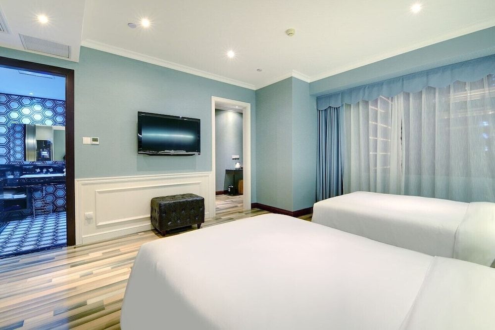 City Twin Room