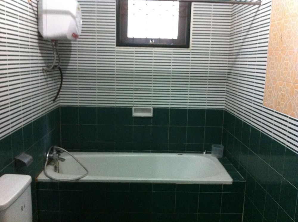 Kota Bunga K Villa, 2 Bedrooms 8